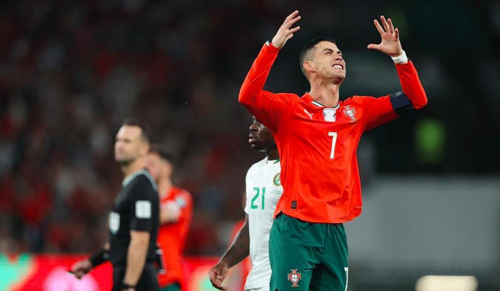 但仍然落后, 意大利, OiDfQ